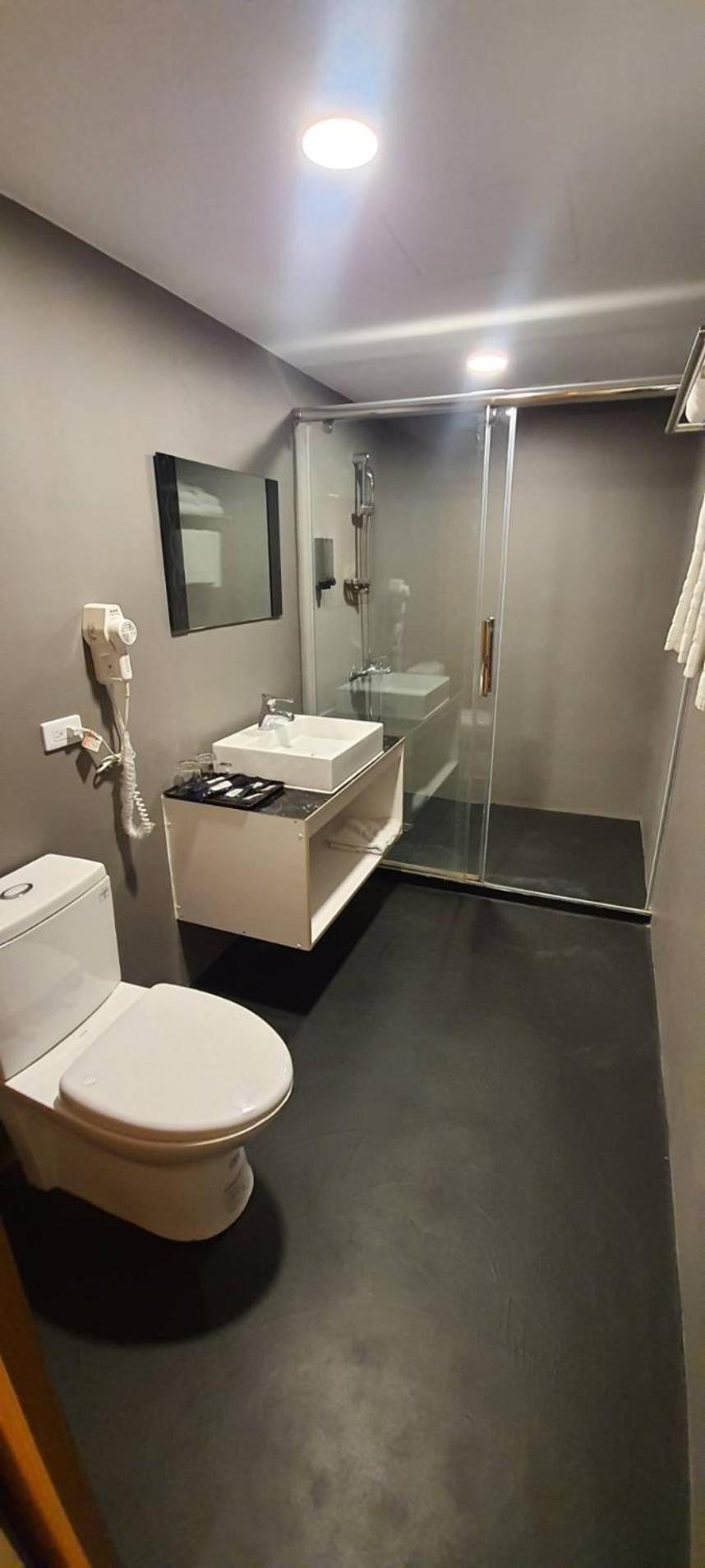 Tapeng Bay Holiday Hotel Donggang Extérieur photo